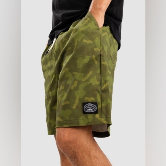 POLER STUFF Shorts Dusty Style Camo Green Mens Size Small Camp Vibes - Picture 1 of 15